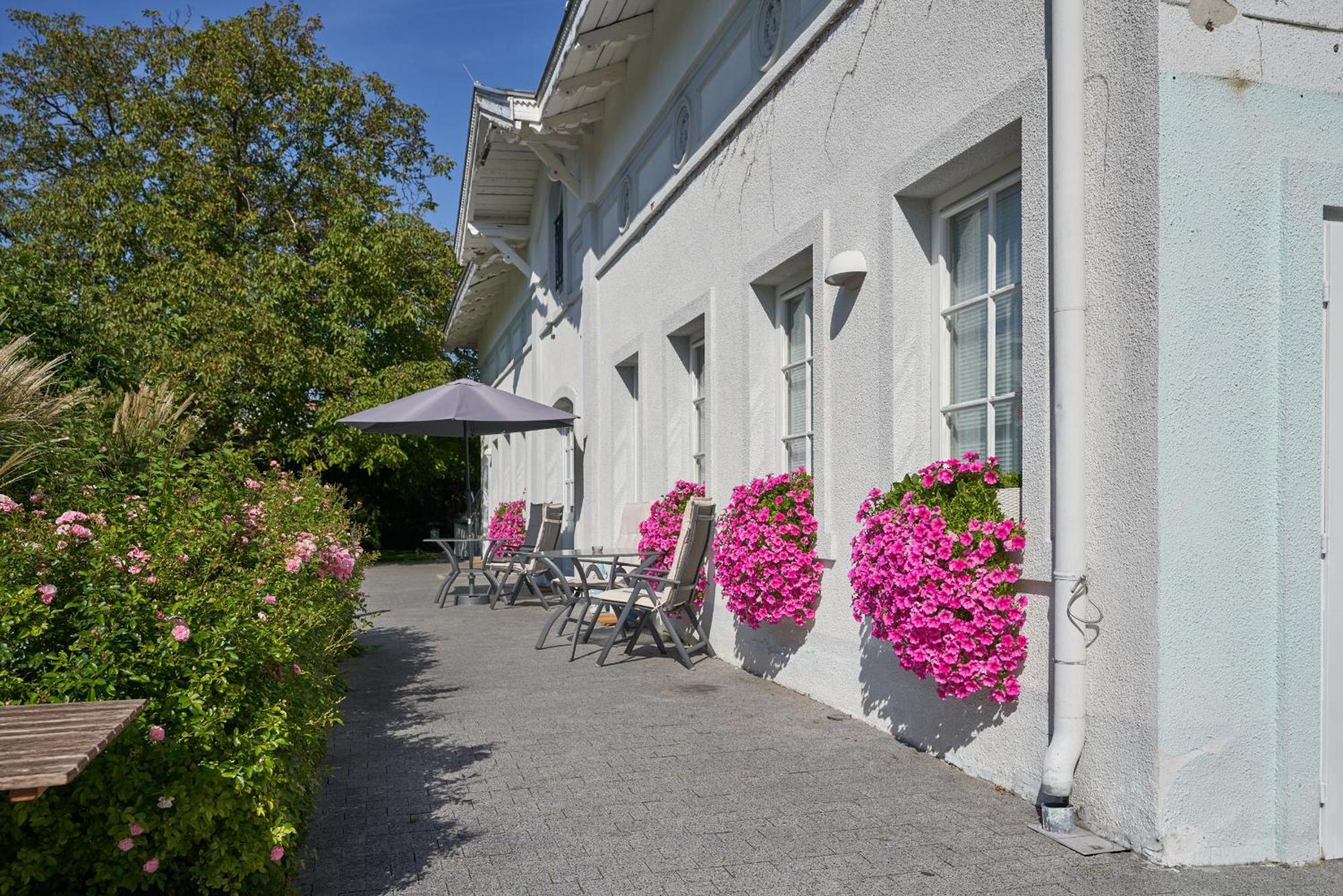 Big Apartment In Guesthouse Baden Exterior foto